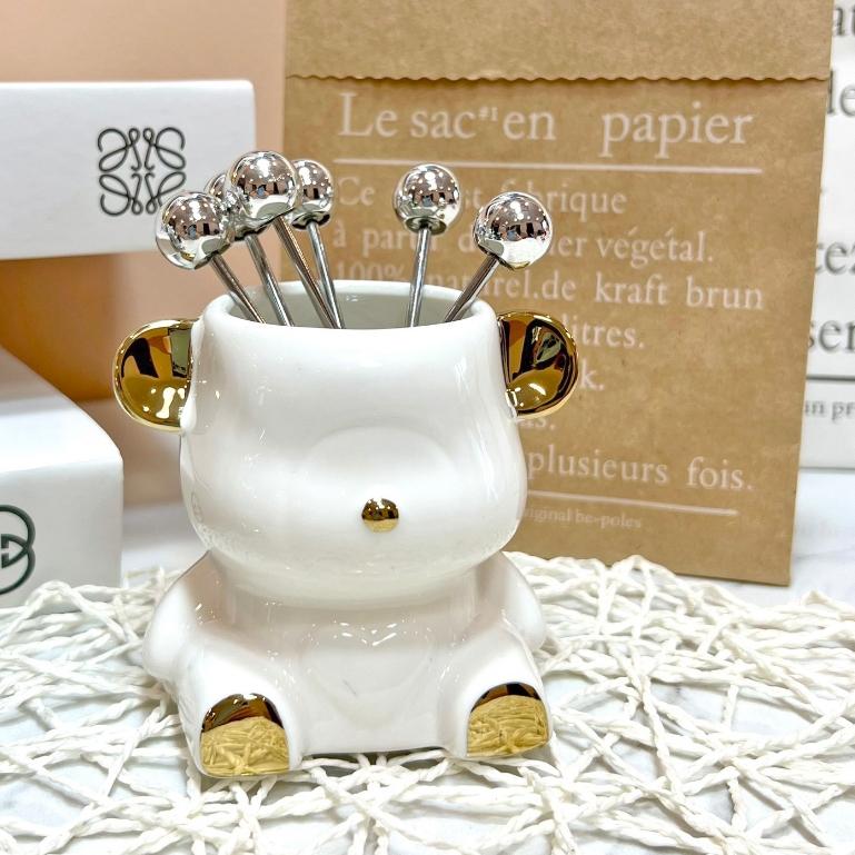 Hũ sứ hình Gấu Bearbrick kèm 6 nĩa thìa Cao Cấp