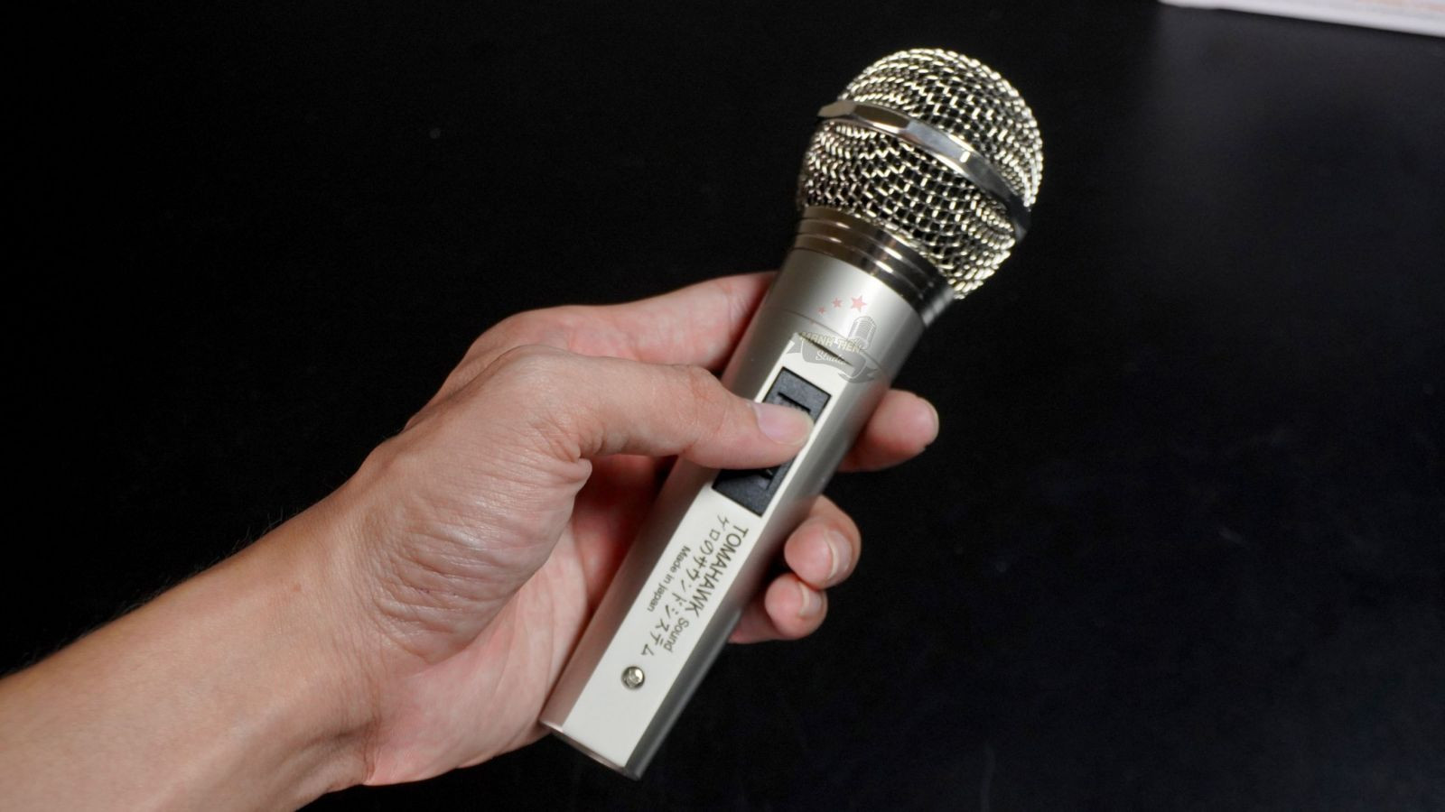 Micro có dây Nhật Bản TOMAHAWK - Hàng cao cấp Nhật Bản-âm thanh chuyên nghiệp dùng karaoke gia đình, sân khấu