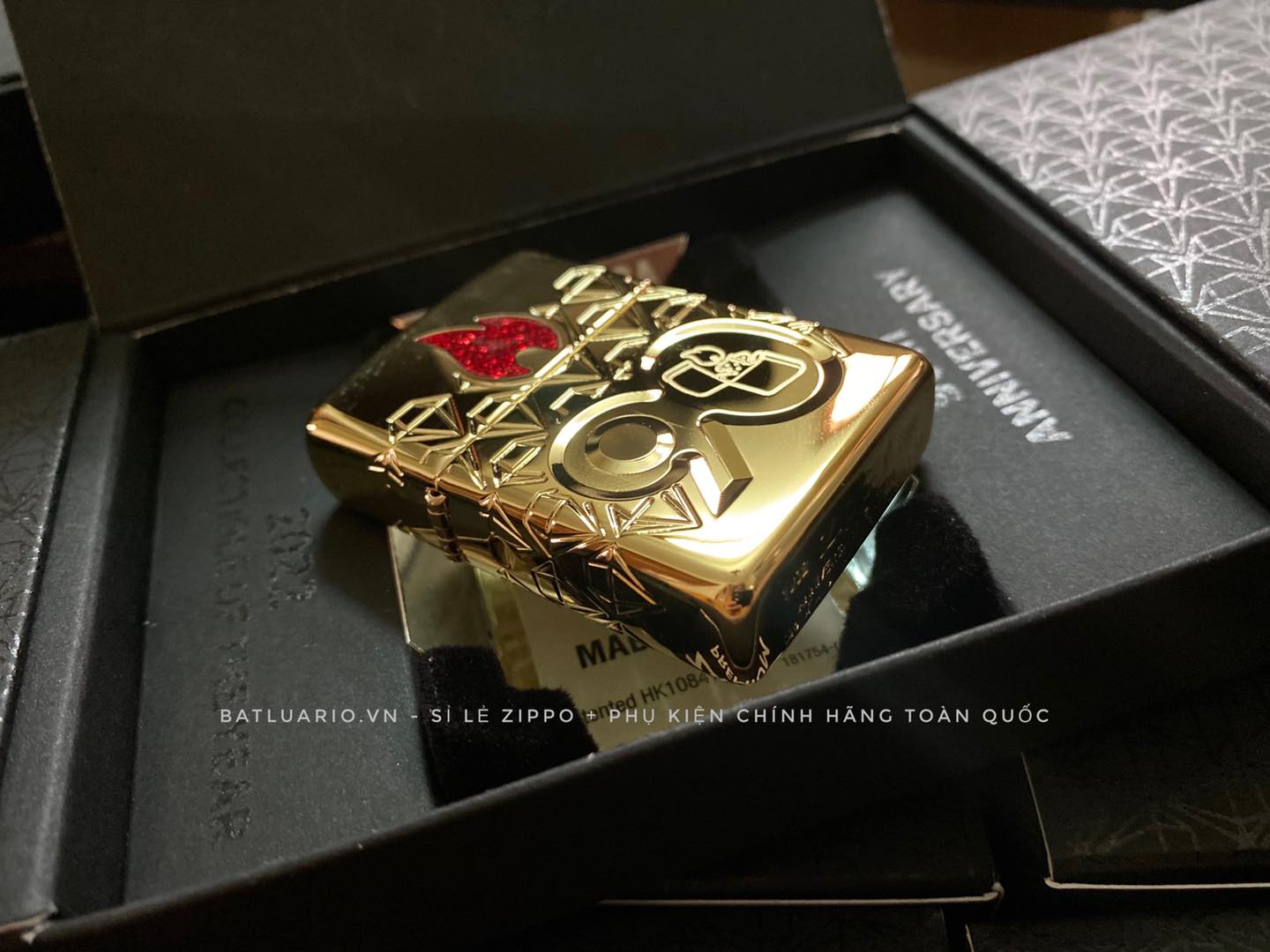 Bật Lửa Zippo 49866 – Zippo 90th Anniversary Limited Edition – Zippo 2022 Collectible Of The Year Asia – Gold Plated – Zippo Coty 2022 Asia