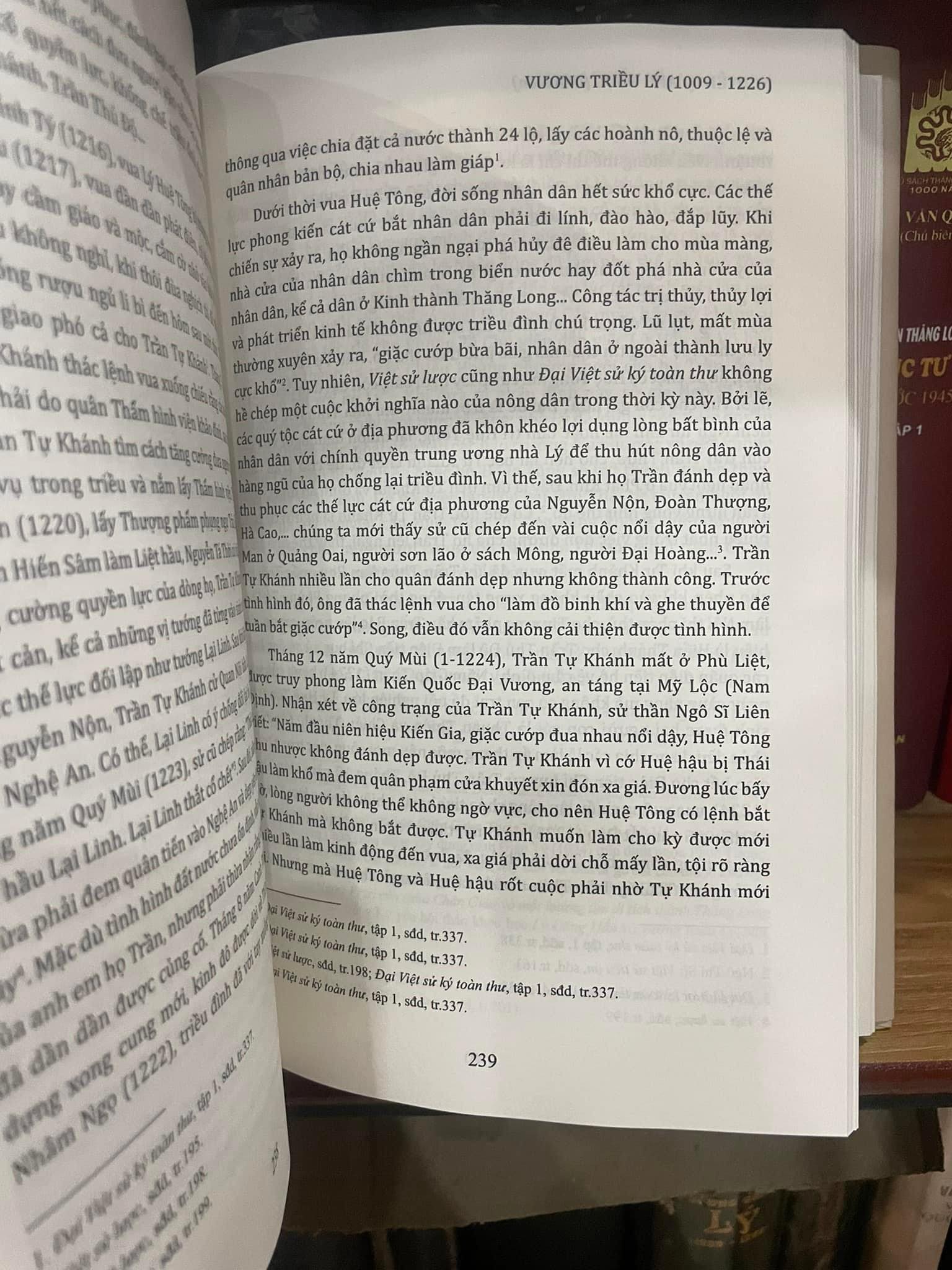 BỘ SÁCH “CÁC VƯƠNG TRIỀU TRÊN ĐẤT THĂNG LONG” (4 CUỐN). BẢN IN GIỚI HẠN BÌA CỨNG CÓ HỘP