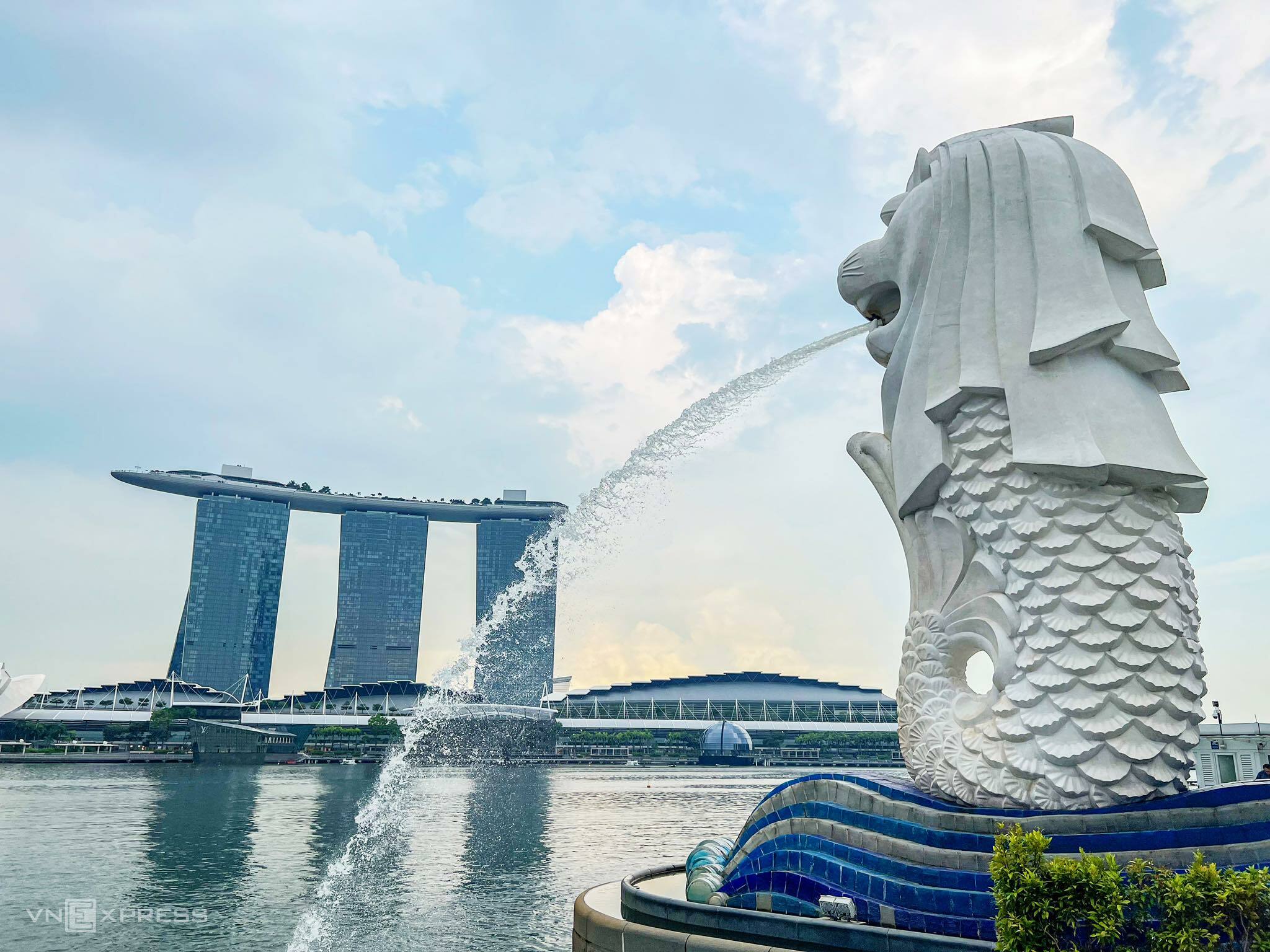 SINGAPORE 3N2D : CÔNG VIÊN MERLION – MARINABAY SANDS ĐẢO SENTOSA – KHU VƯỜN CỔ TÍCH - GARDEN BAY THE BAY