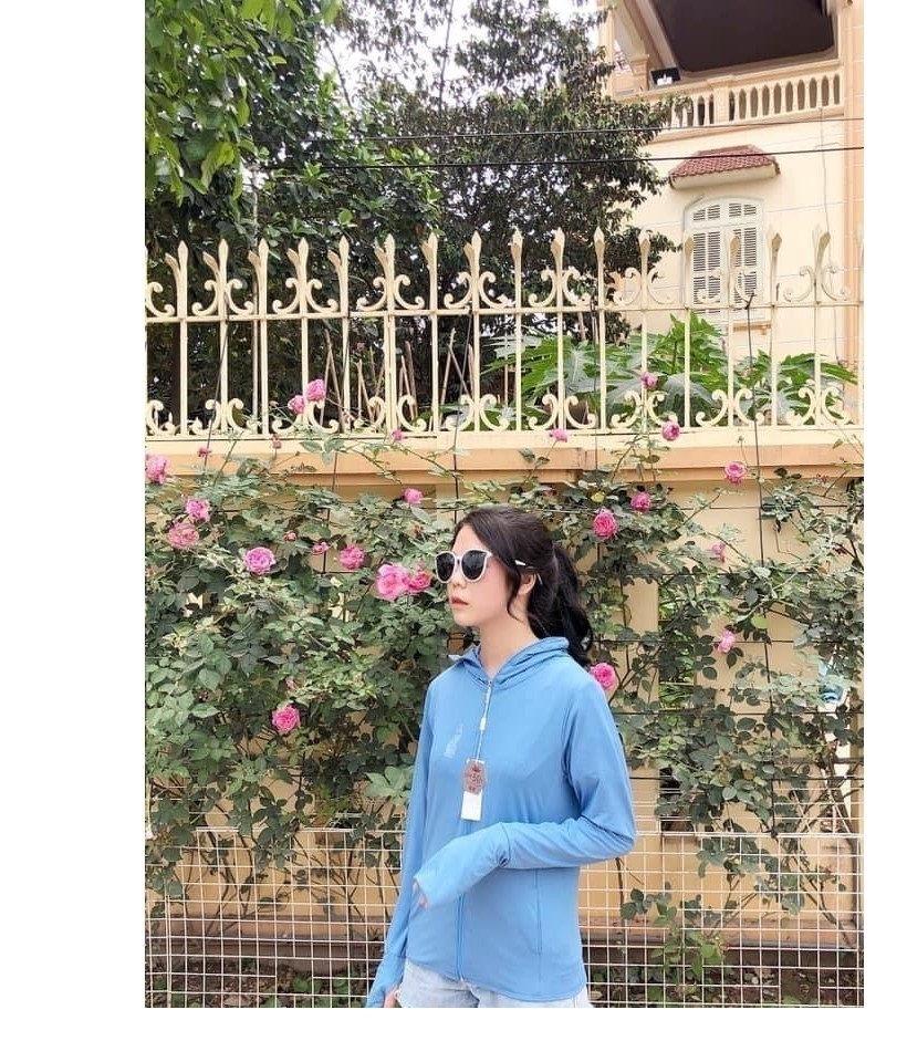 Áo chống nắng G...U cho nữ- sản phẩm thích hợp cho mùa hè nóng bức