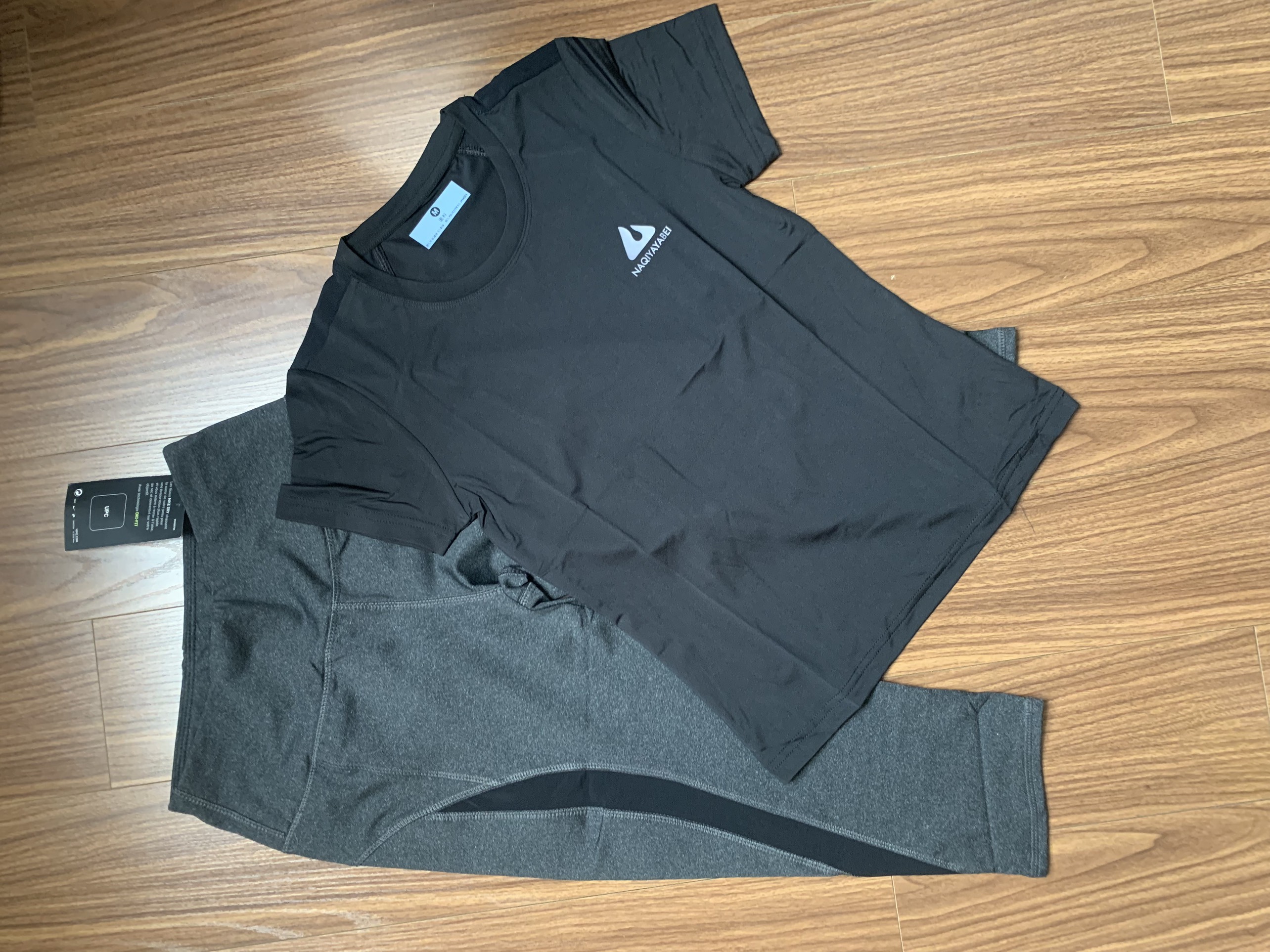 SET ĐỒ NỮ GỒM QUẦN LEGGING LỬNG VÀ ÁO THUN NỮ NGẮN TAY ĐA NĂNG