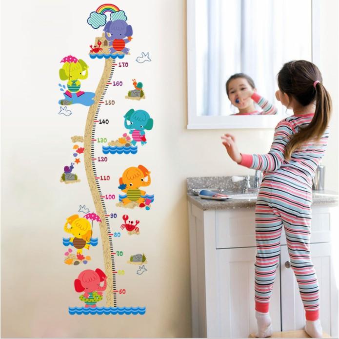 Decal dán tường thước đo thú voi