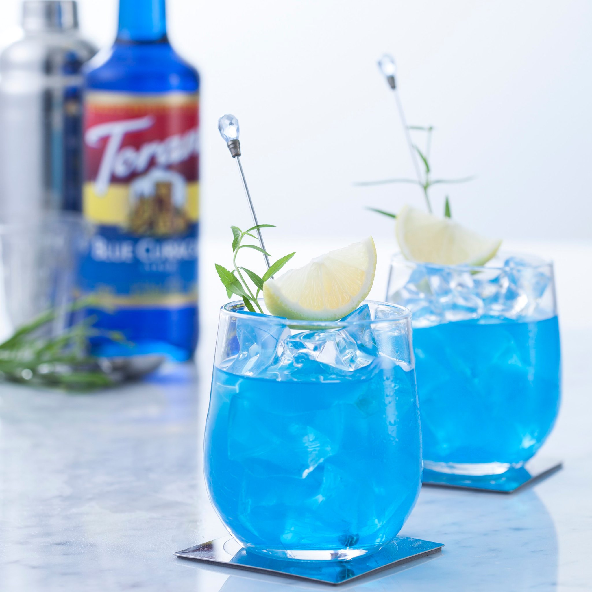 Siro Pha Chế Vị Vỏ Cam Torani Classic Blue Curacao Syrup 750ml Mỹ