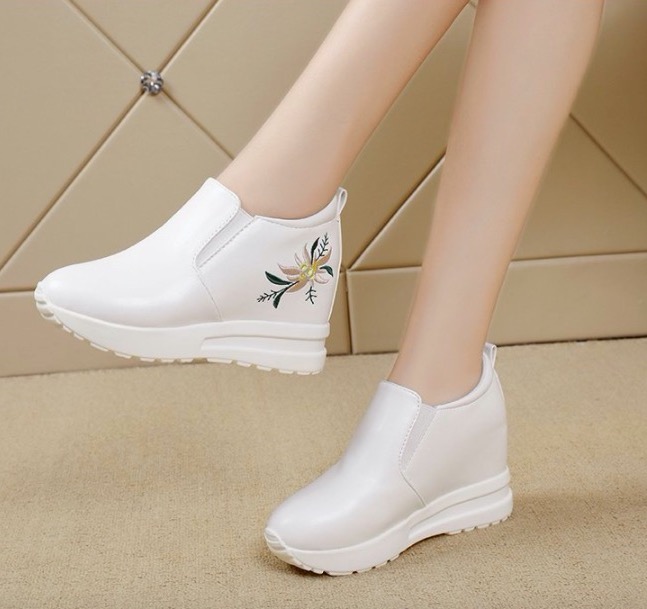 Giày slip on độn 7p da cao cấp siêu mềm SLO489202