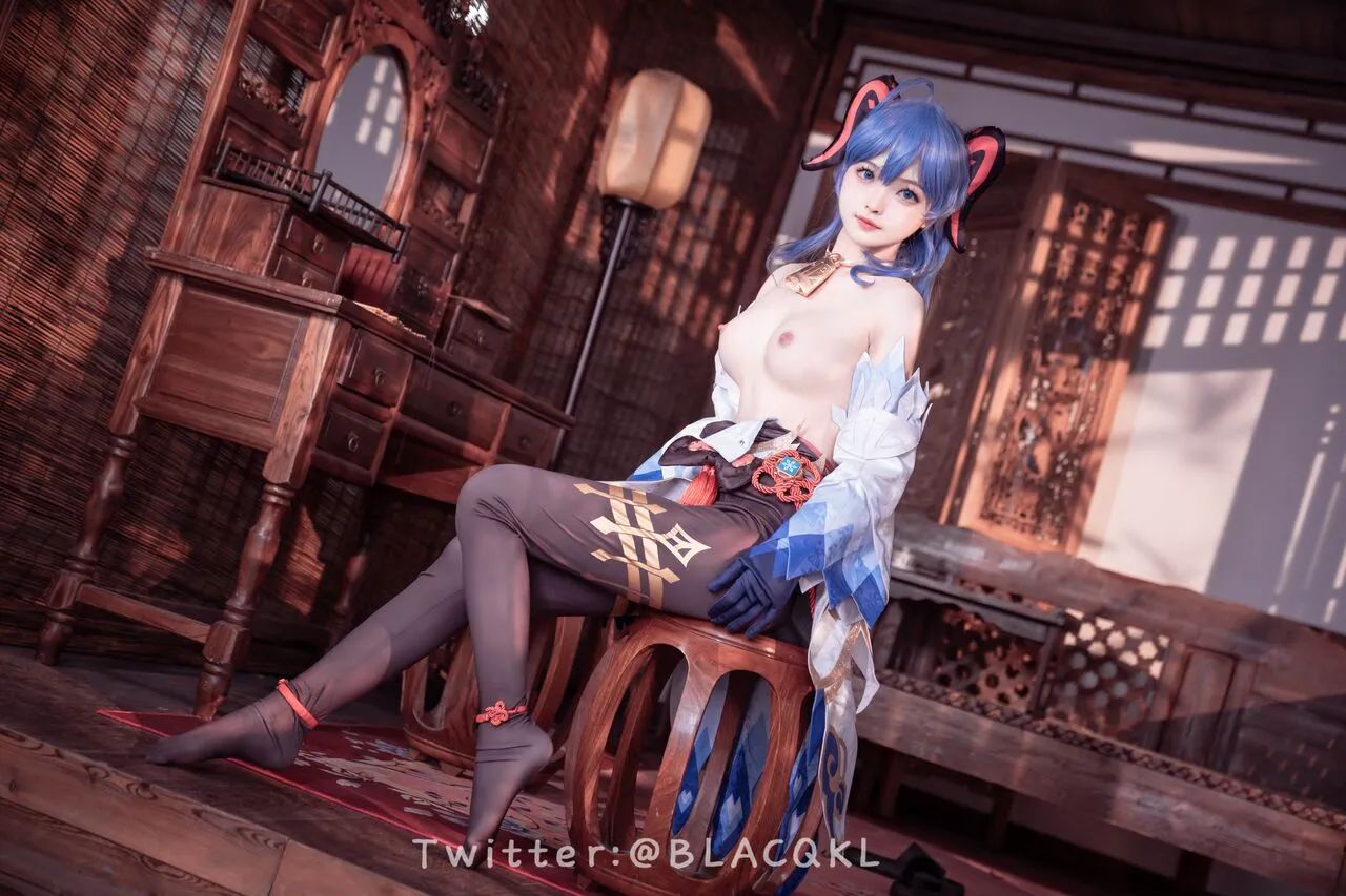 hình cosplay chapter 175 37