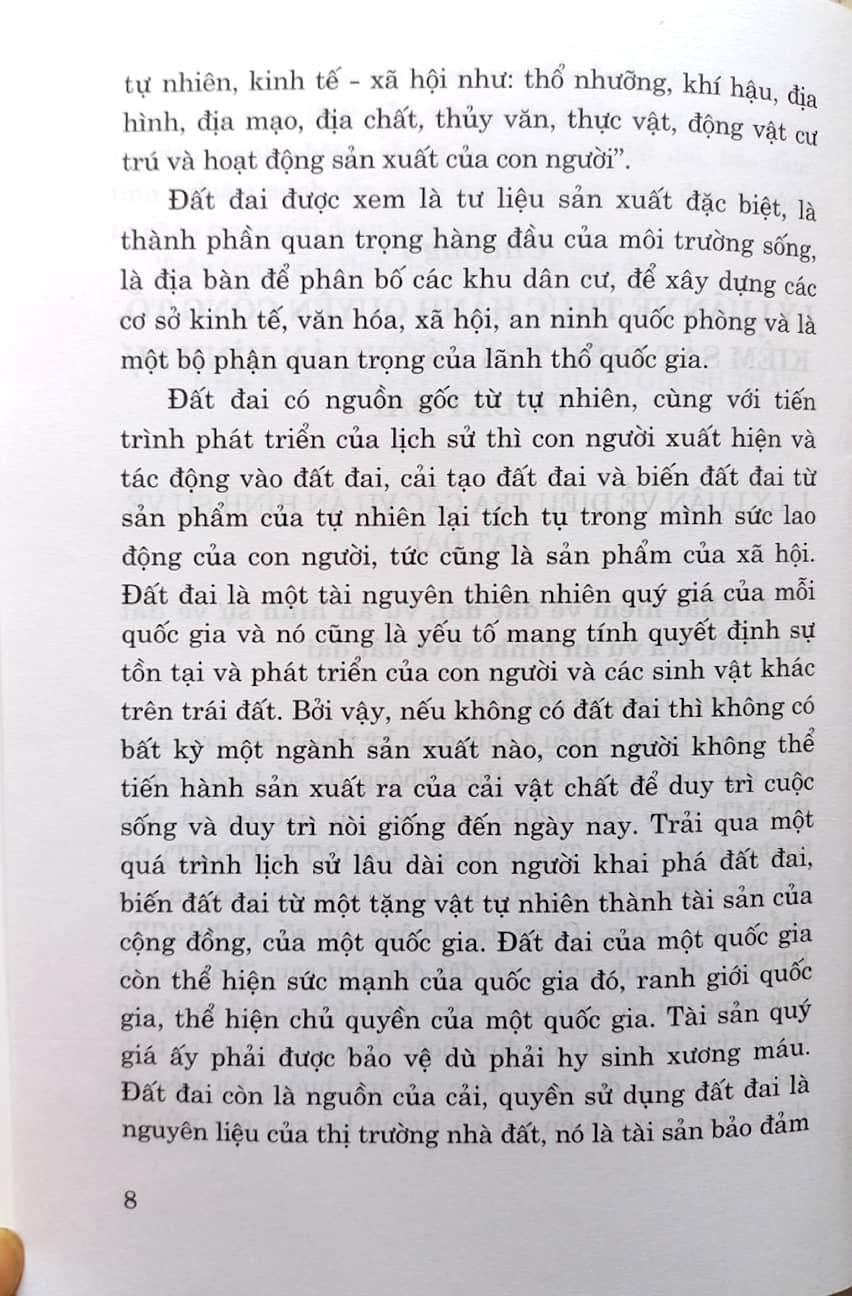 Thực hành quyền công tố, kiểm sát điều tra các vụ án hình sự về đất đai (Sách chuyên khảo)