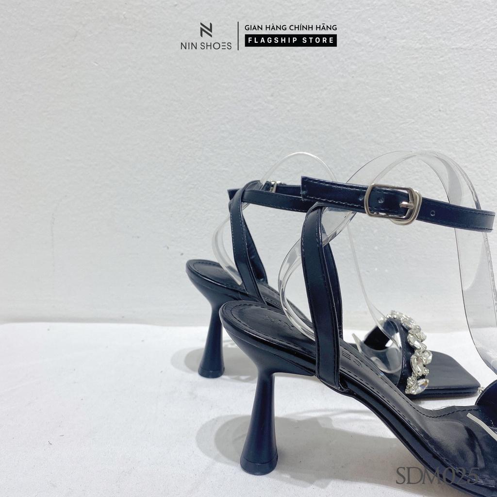 Giày Sandal Ninshoes - Sandal 6P đính đá đế bầu mũi vuông quai cài hở sau