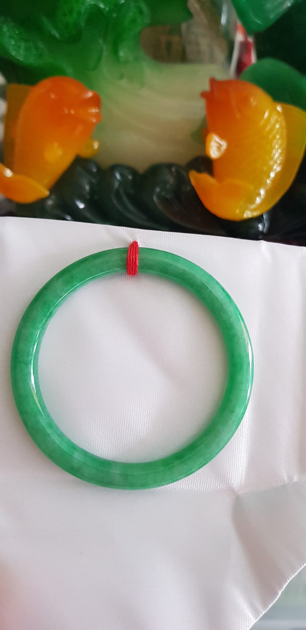 Vòng cẩm thạch Mới Đ Lý 54mm x cọng 7mm Màu xanh ngọc đậm đậu đẹp xinh xắn Nữ mệnh Mộc mệnh Hỏa mệnh Thủy 53kg - 60kg đeo đẹp ạ