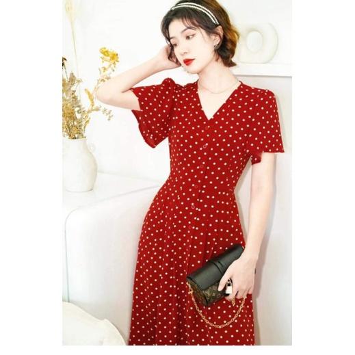 Váy chấm bi duyên dáng thanh lịch