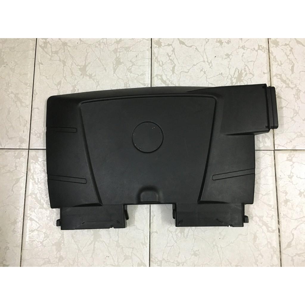 Ống hút gió Trong BMW Series 3/5/7 E90 X1 E84