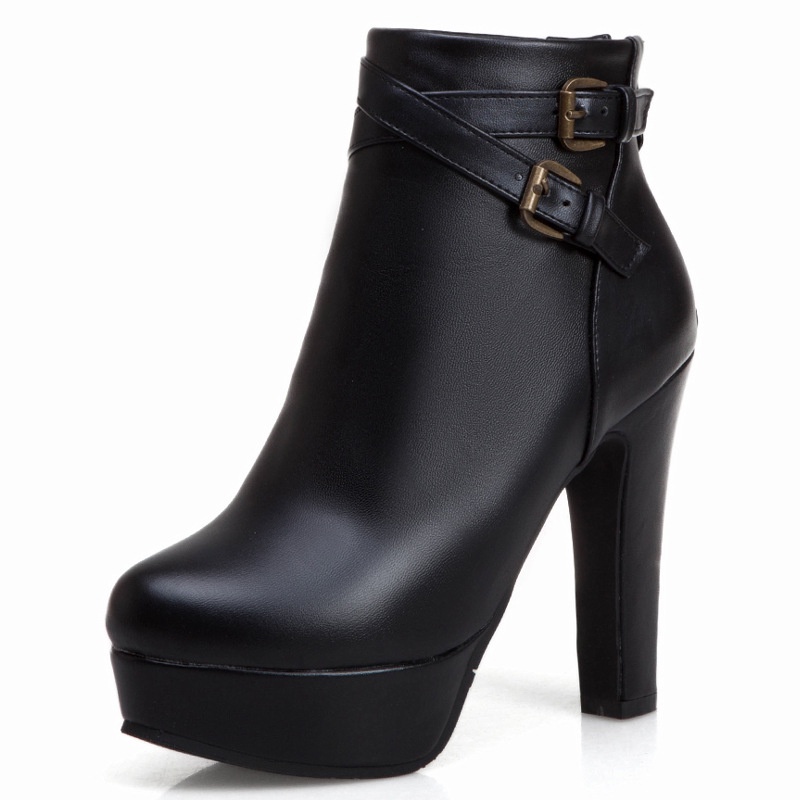 Giày boot nữ cổ ngắn cao gót 12cm màu đen GBN10301