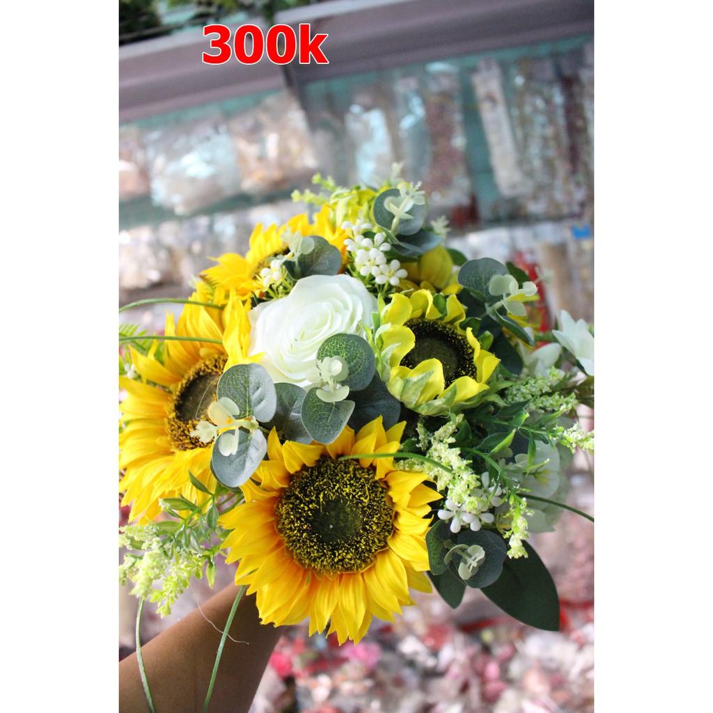 Hoa cầm tay cô dâu hướng dương