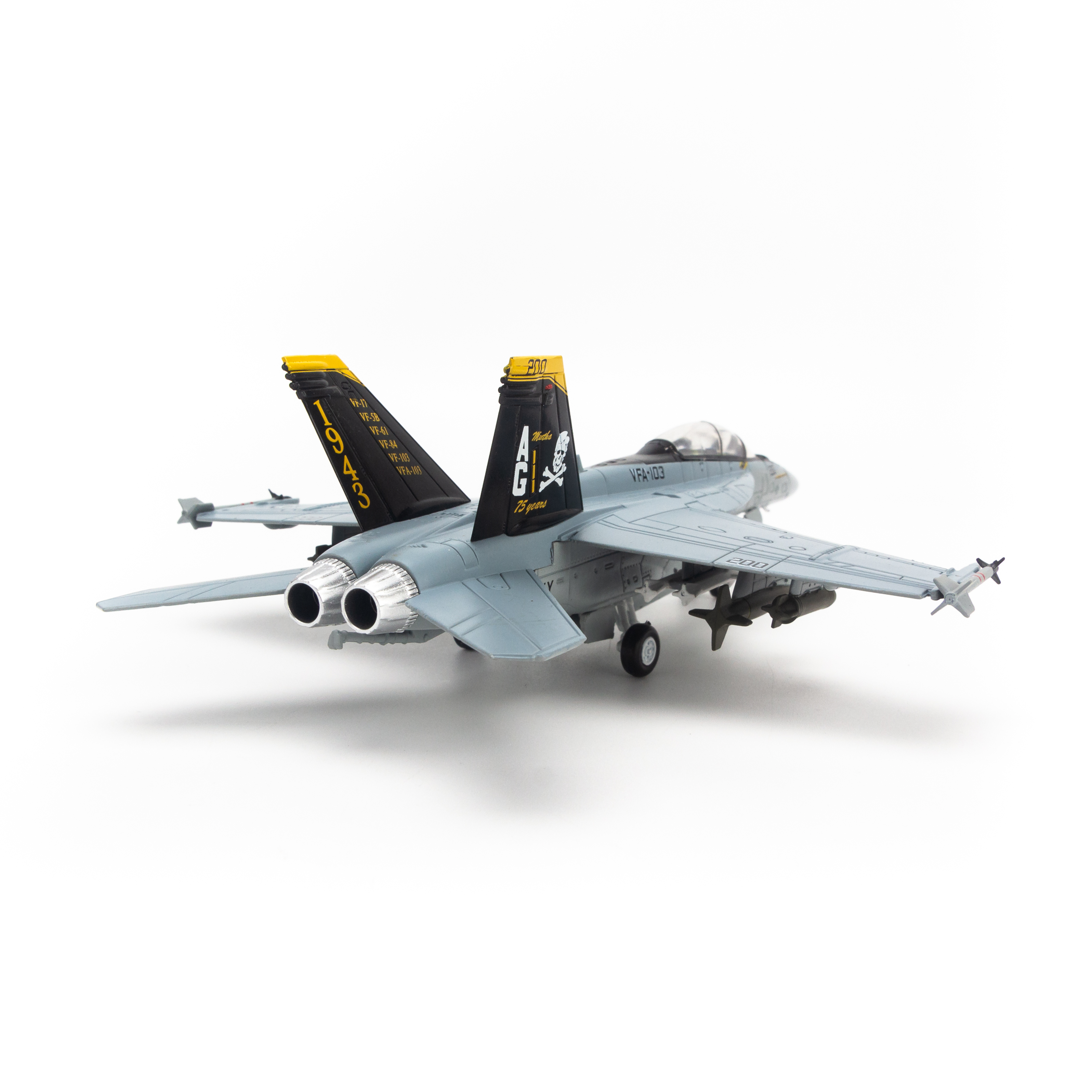 Mô hình máy bay chiến đấu FA-18B Hornet McDonnell Douglas 1:100 WLTK