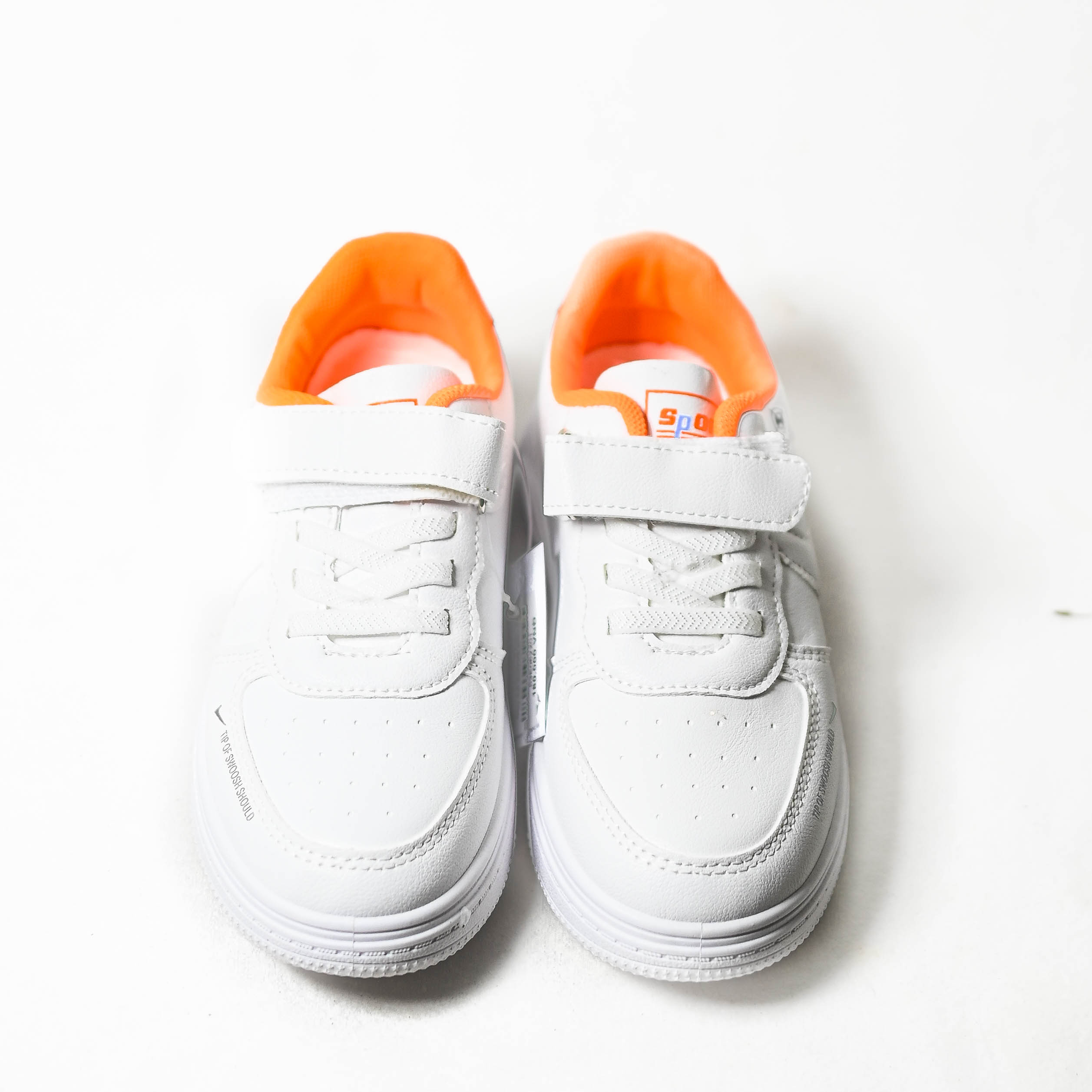 Giày thể thao trẻ em