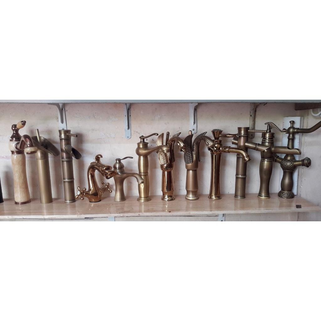 Vòi lavabo nóng lạnh cổ điển