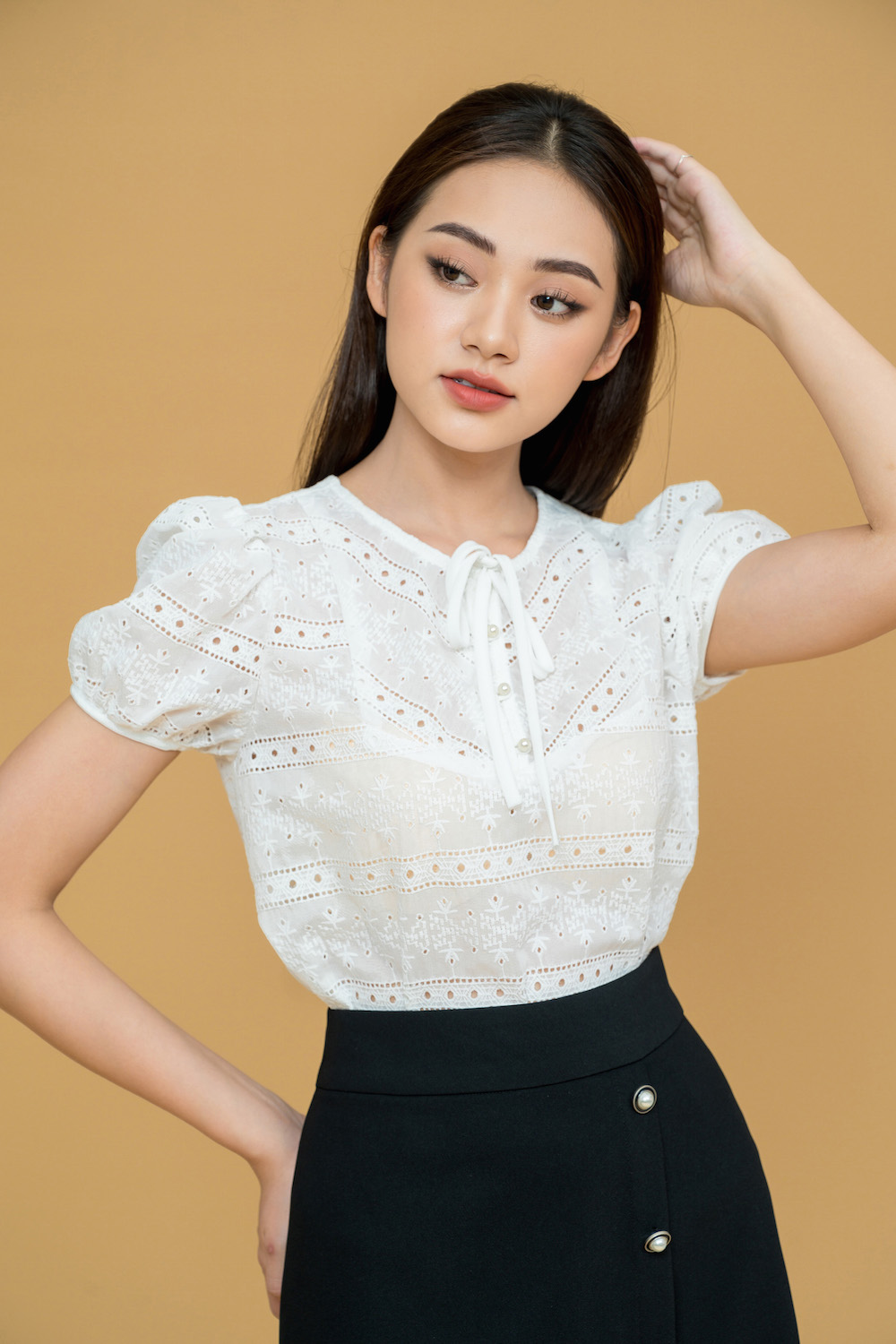 De Leah - Áo Suông Dây Nơ Cổ - Trắng