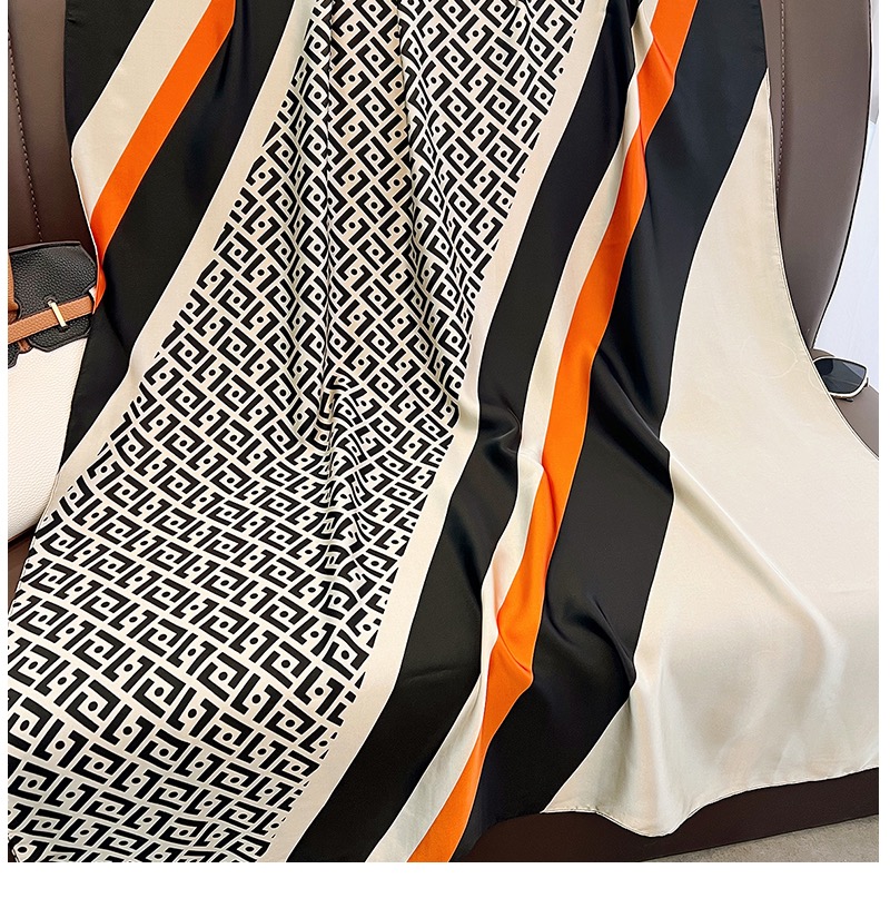 KHĂN CHOÀNG LỤA DÁNG DÀI CỰC SANG PHONG CÁCH TÂY ÂU SANG XỊN MỊN MÃ 08