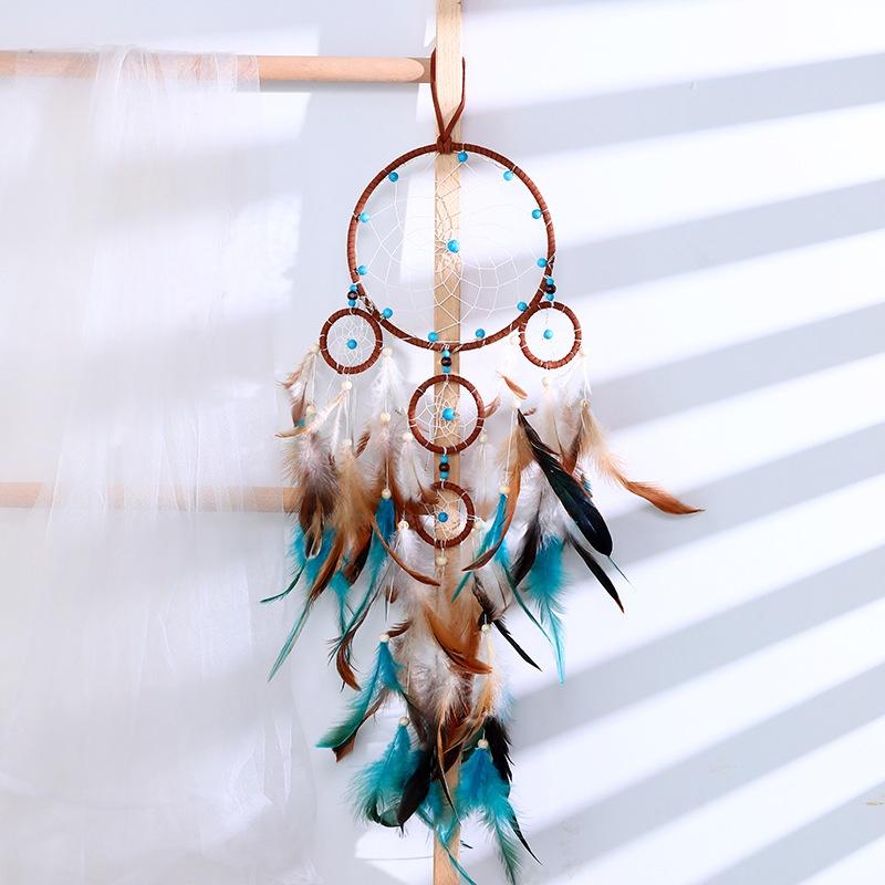 Dreamcatcher bằng sắt đính lông vũ và ngọc trai tinh tế trang trí nội thất