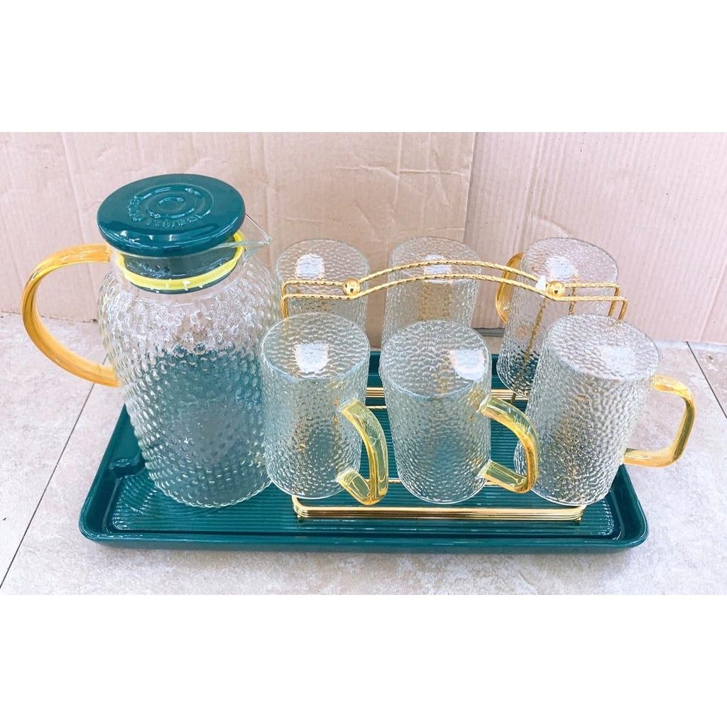 Bộ bình đựng nước 6 cốc ống thủy tinh kèm khay sứ, giá úp cốc kim loại mạ vàng sang trọng