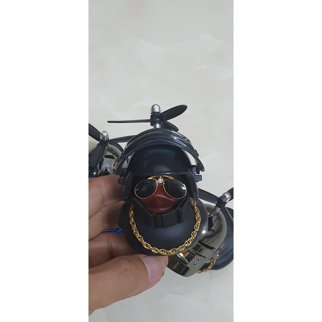 Vịt đen trang trí ô tô xe máy