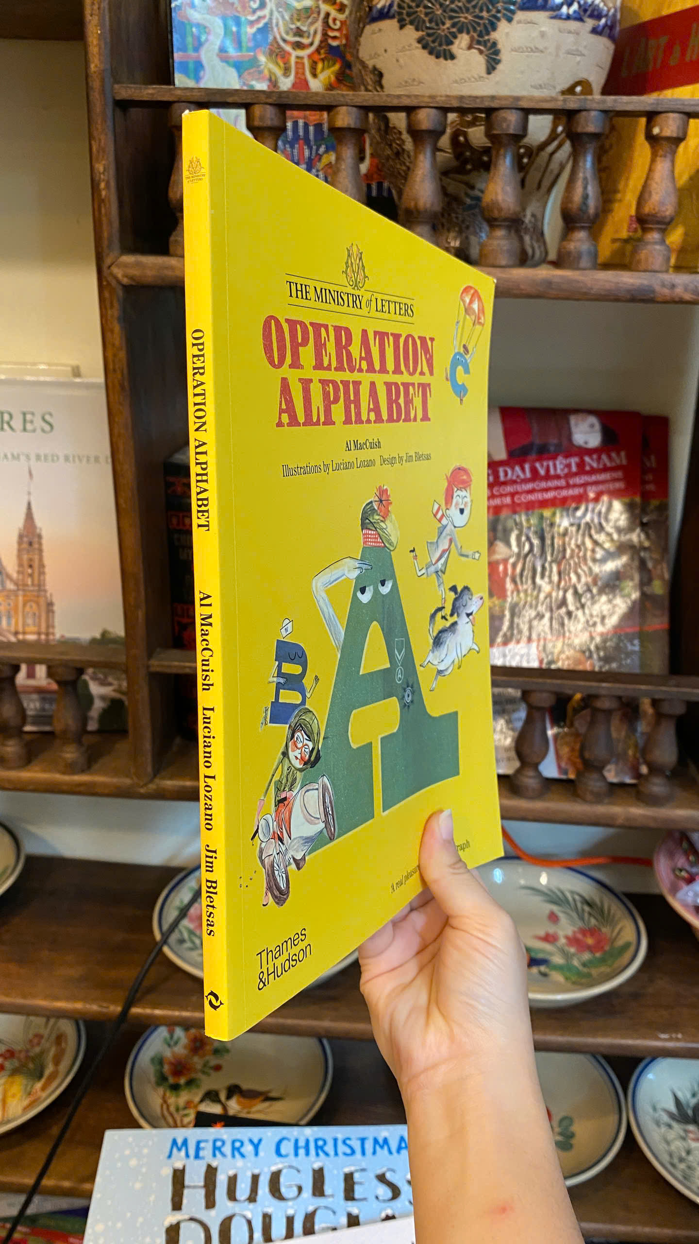 Sách - Operation Alphabet by Al MacCuish - Picture Books /Childrens