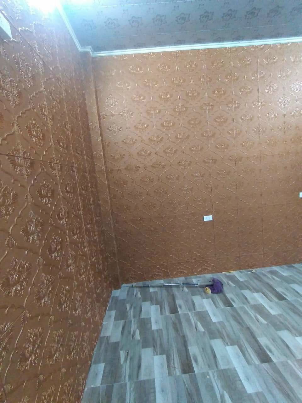 Bộ 10 Tấm Xốp Dán Tường Cổ Điển Hoa Sen 3D Màu Nâu Đồng 70x70cm Siêu Đẹp, Sang Trọng