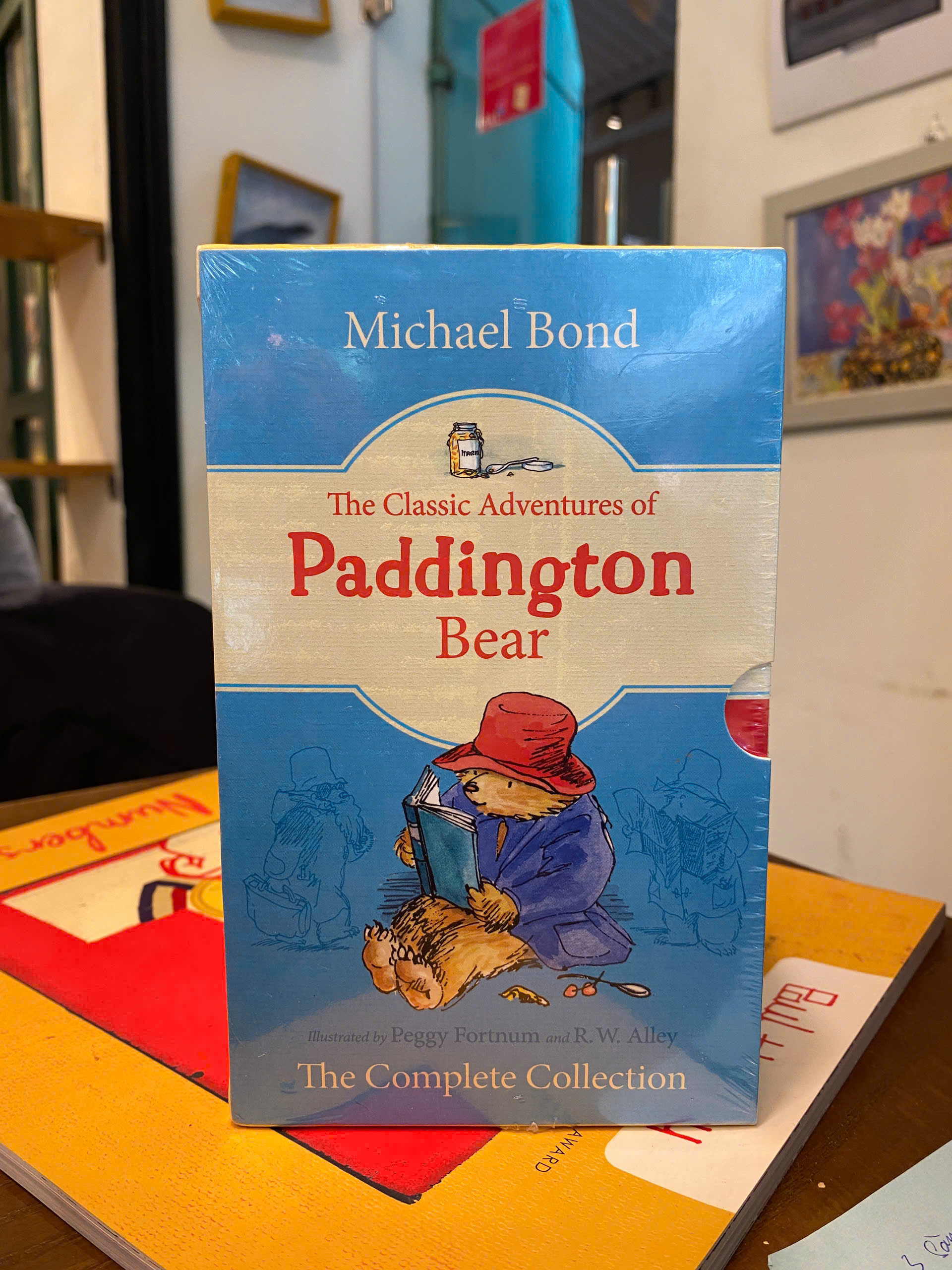 Sách - The Classic Adventures of Paddington Bear - The Complete Collection by Michael Bond
