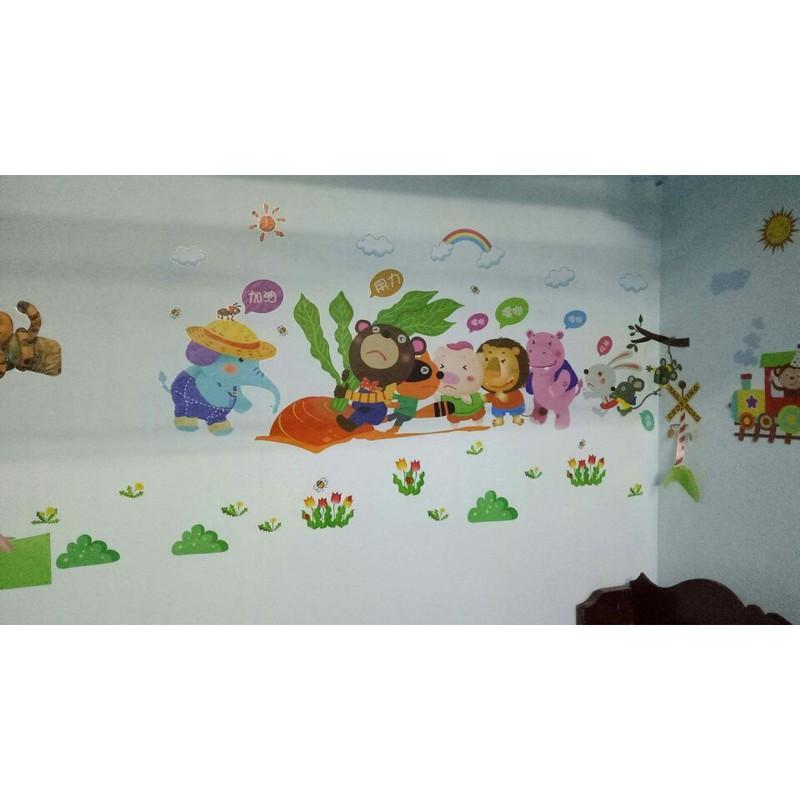 Decal dán tường cuộc chiến nhổ cà rốt