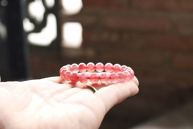Thạch Anh Ưu Linh Dâu Đỏ Myanmar 9mm Ngọc Quý Gemstones VT131