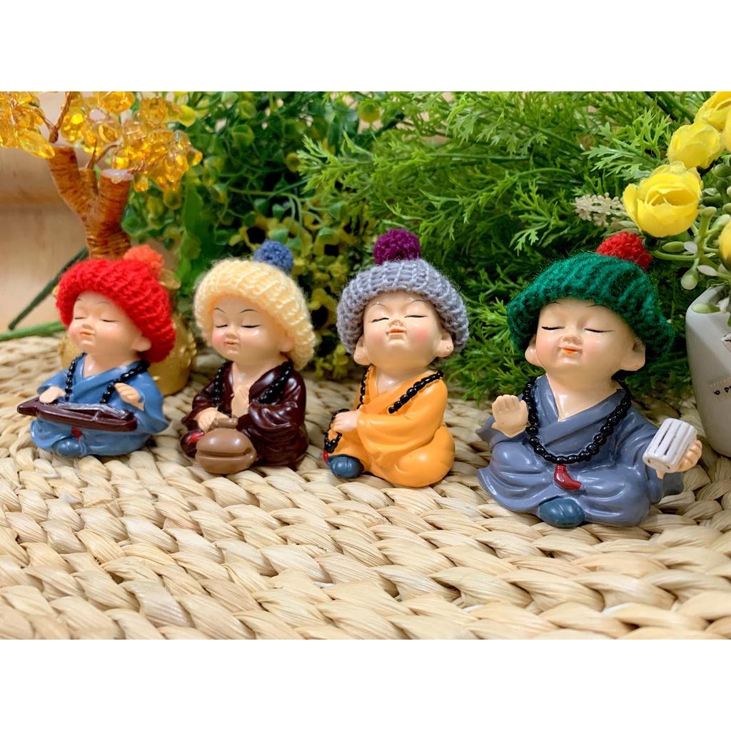 Bộ 4 tượng Chú Tiểu Cầm Kỳ Đội Nón Len