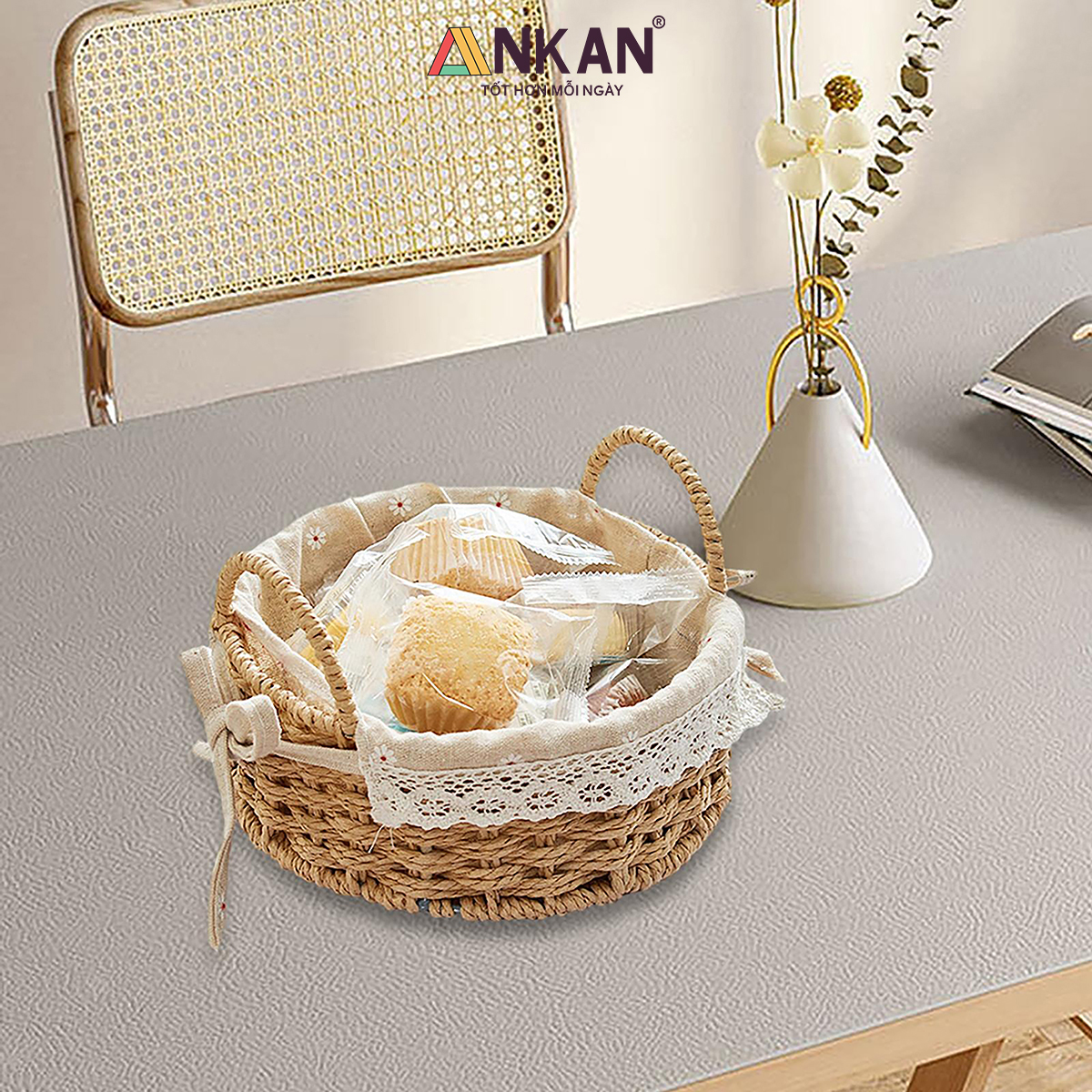 Giỏ Picnic Hình Tròn Có Quai – Đan Tay Thủ Công, Lót Vải Hoa Vintage, Giỏ Đựng Đồ Trang Trí Xinh Xắn