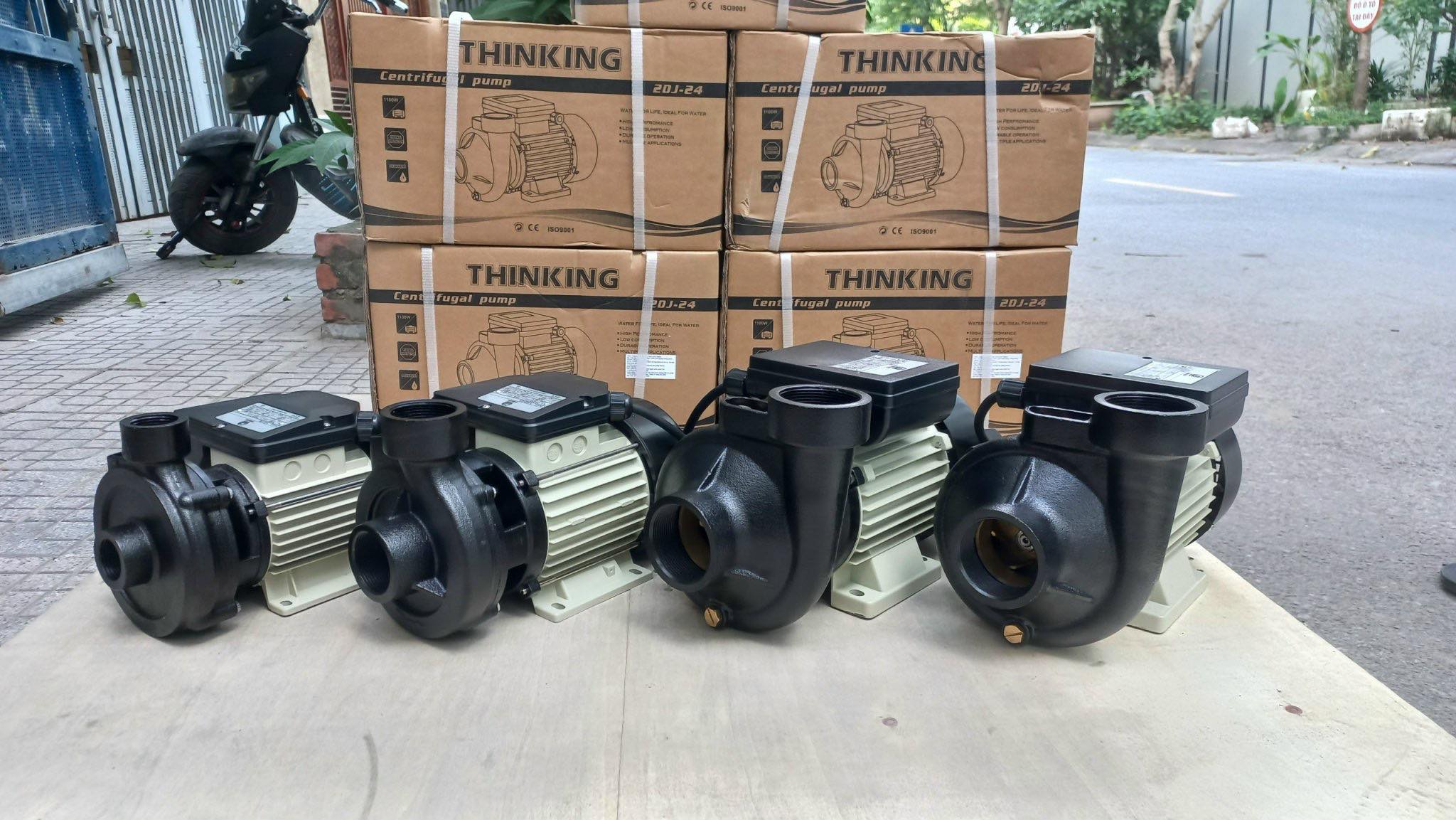 MÁY BƠM NƯỚC DK 800W 1HP CHẤT LƯỢNG CAO, CÁNH ĐỒNG, TRỤC CỐT INOX, MOTO DÂY ĐỒNG.HỌNG HÚT XẢ 49MM