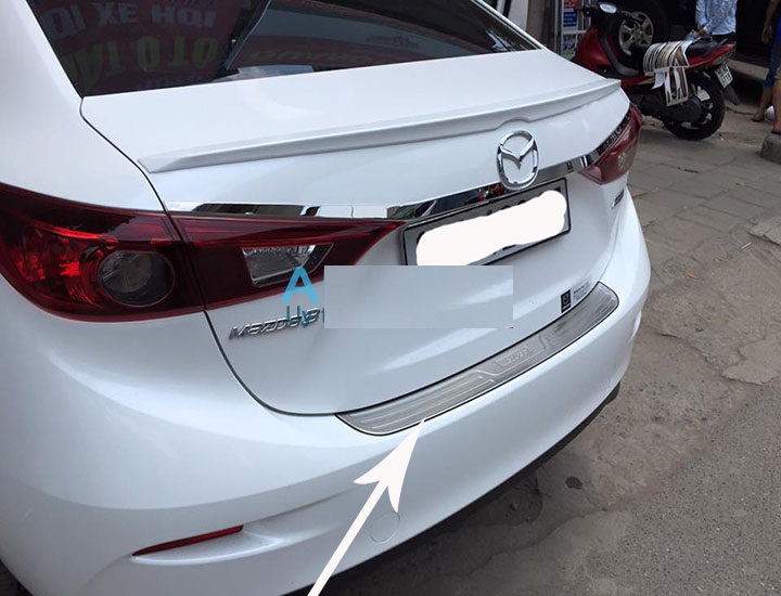 Bộ ốp chống trầy Cốp INOX dành cho xe Mazda 3 2020 - Bên ngoài