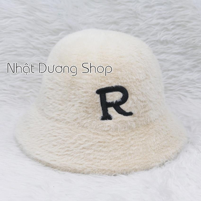 Mũ bo cụp lông thỏ, nón tài bèo vành tròn hàng quảng châu thêu chữ R, vành rộng 5cm phù hợp cho các bạn nữ đi du lịch.