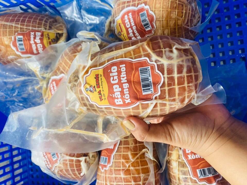 Bắp giò heo xông khói
