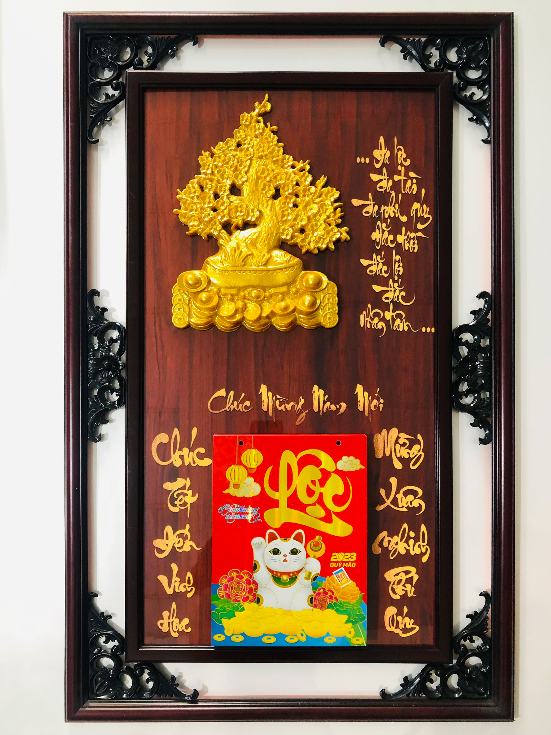 Lịch tết 2024, Lịch Gỗ Phù Điêu Dán Nổi Cây Tài Lộc - Phát Lộc, Khung Đôi Cao Cấp KT 52X82CM
