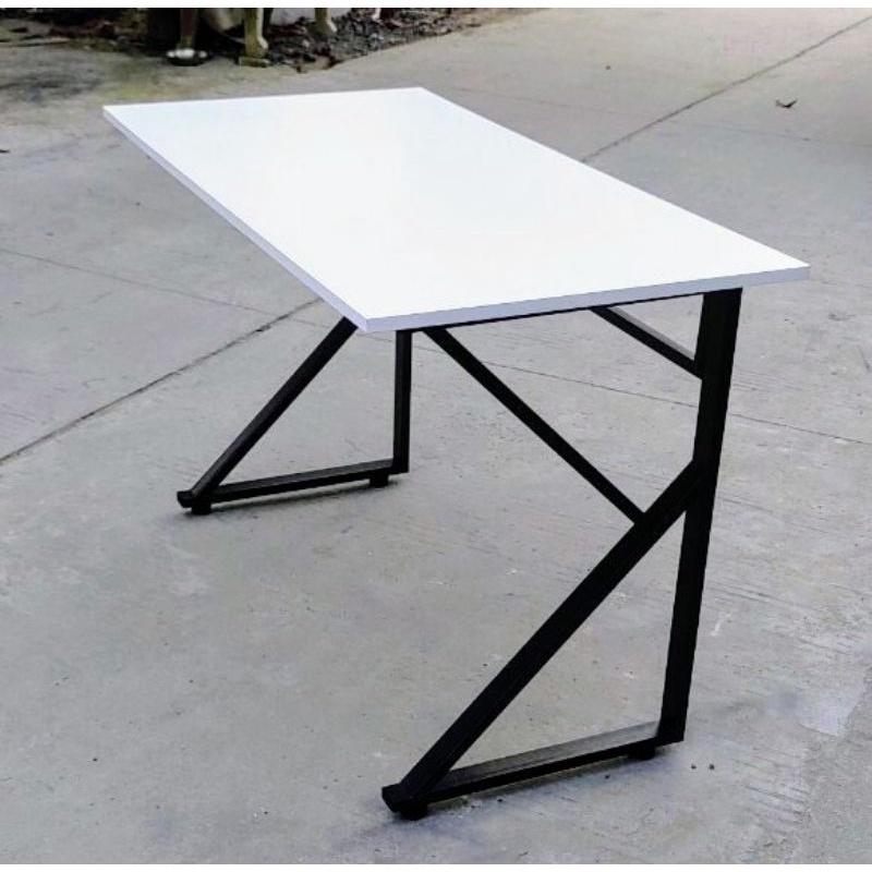 Bàn làm việc chân chữ K