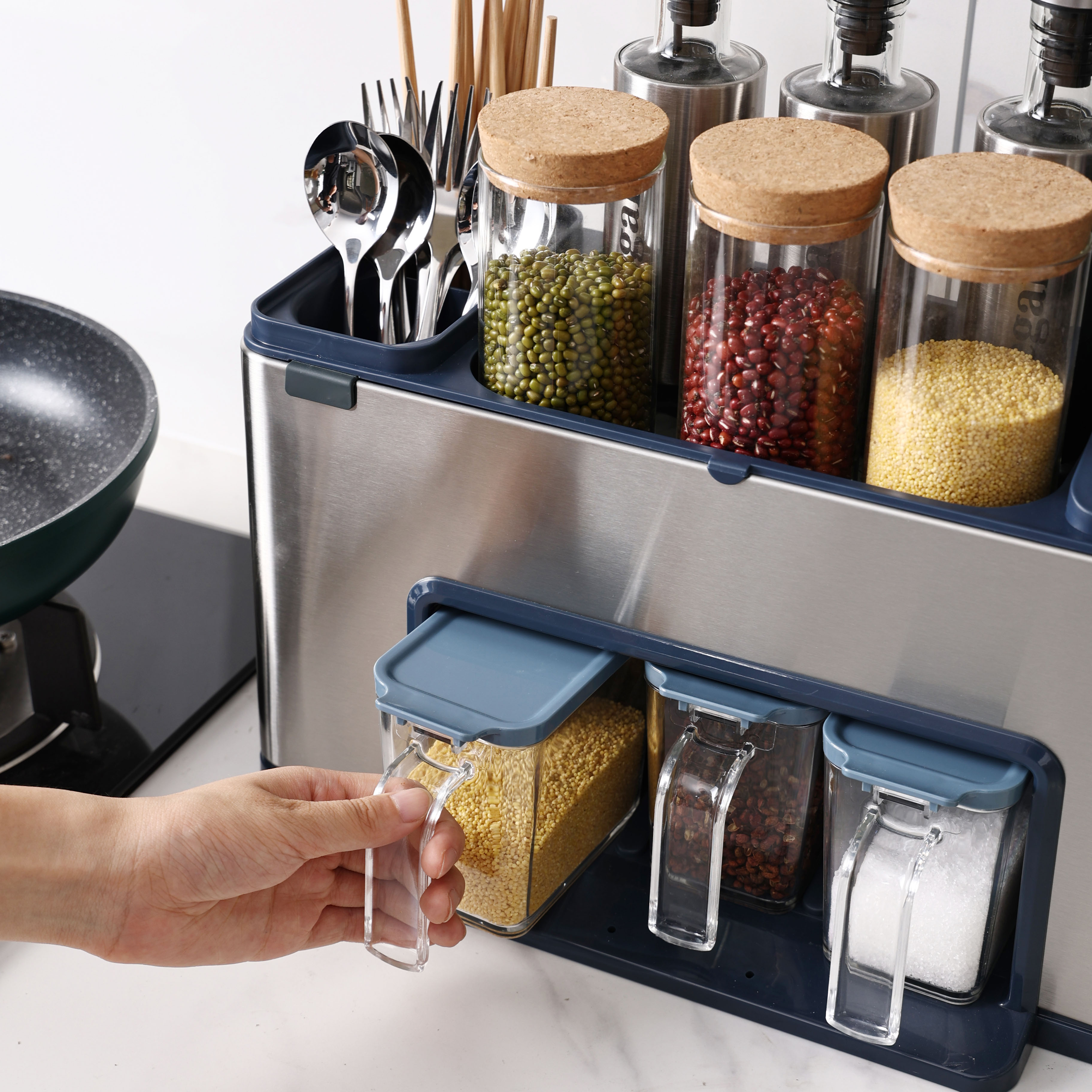 Kệ để gia vị GEV-H02 có khay cắm dao,đũa bằng inox 304 thiết kế hiện đại theo phong cách Châu Âu