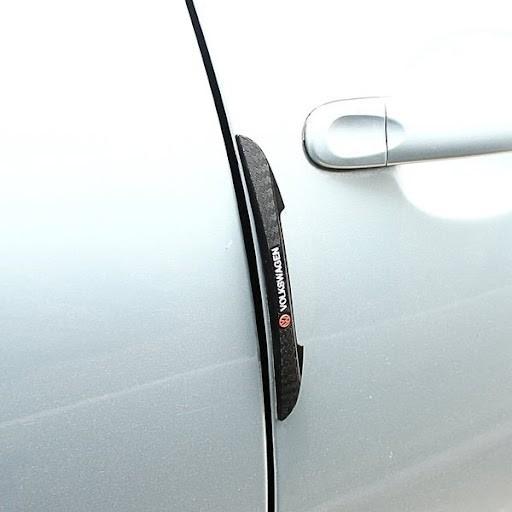 Miếng dán logo xe Mazda chống va đập cửa xe ô tô