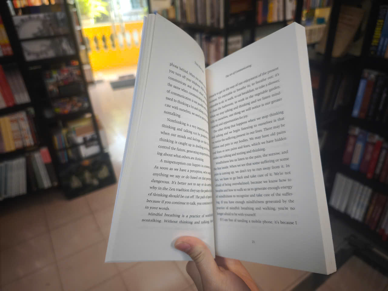Sách - The Art of Communicating by Thich Nhat Hanh - English Book