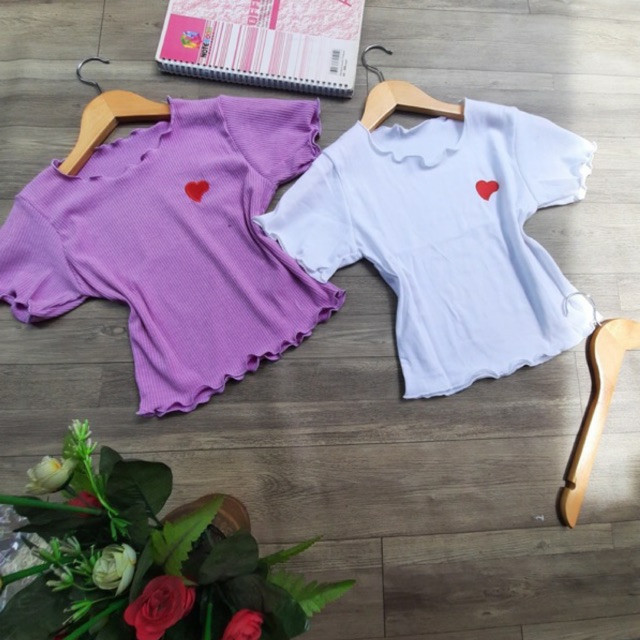 ÁO THUN NỮ TAY NGẮN THÊU TRÁI TIM THỜI TRANG XIXO CAO CẤP MÃ ATN0005