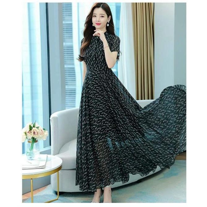 HÀNG NHẬP - ĐẦM MAXI VOAN HOA CỔ TRỤ NỀN ĐEN
