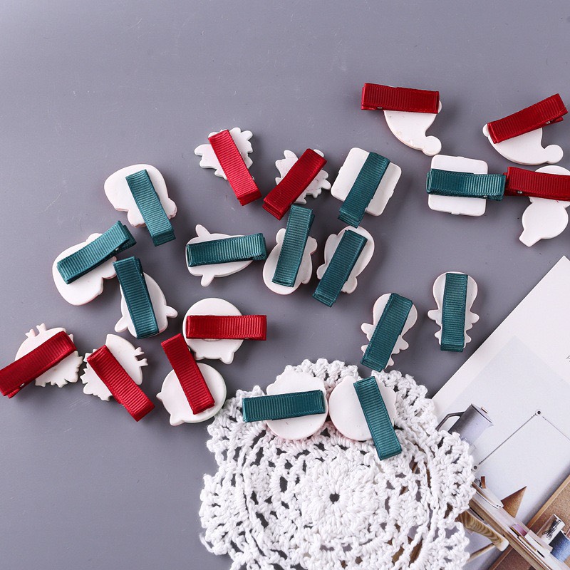 Set 2 Kẹp Tóc Mái Bọc Vải Chi Tiết Giáng Sinh