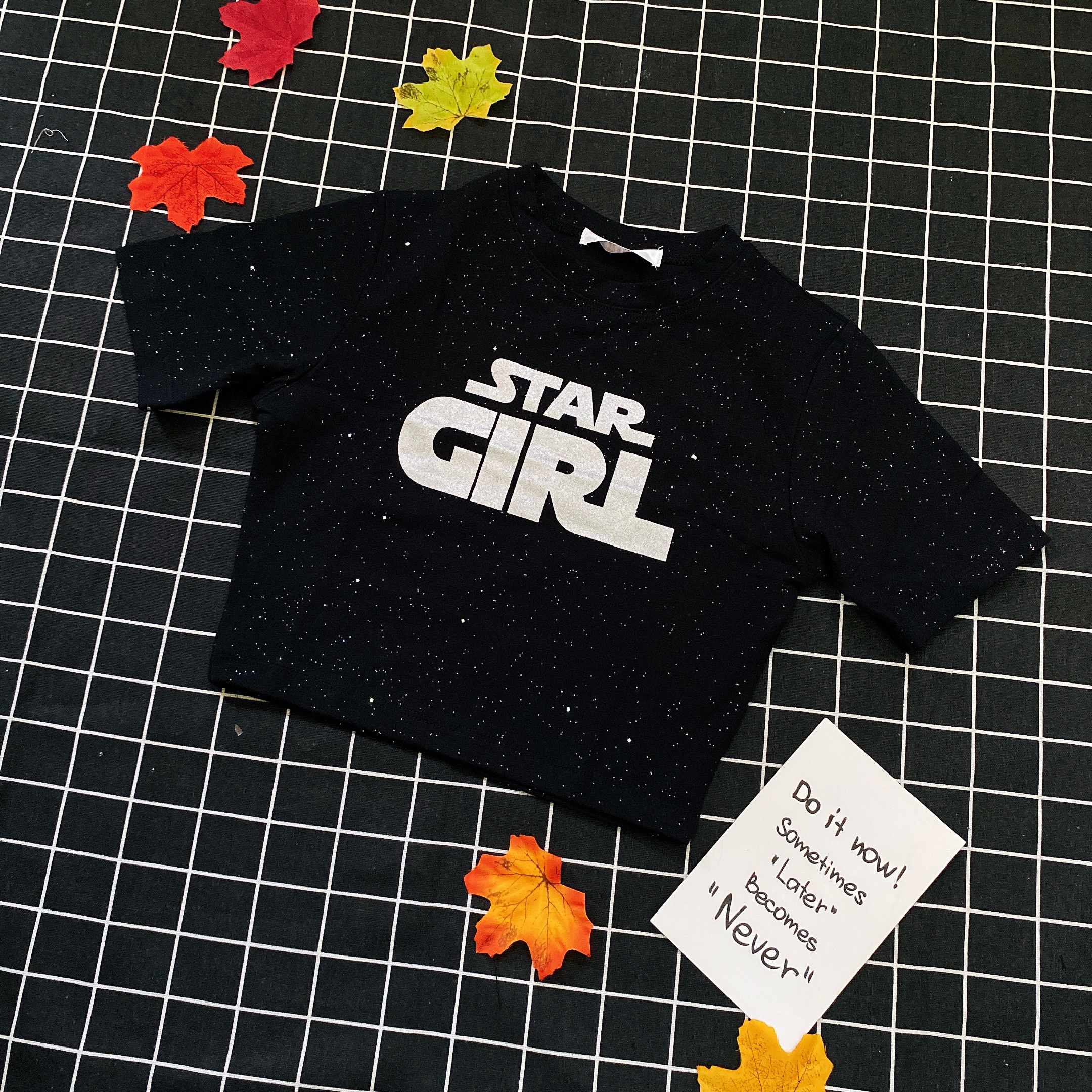 Áo croptop body tay ngắn nhũ in chữ StarGirl