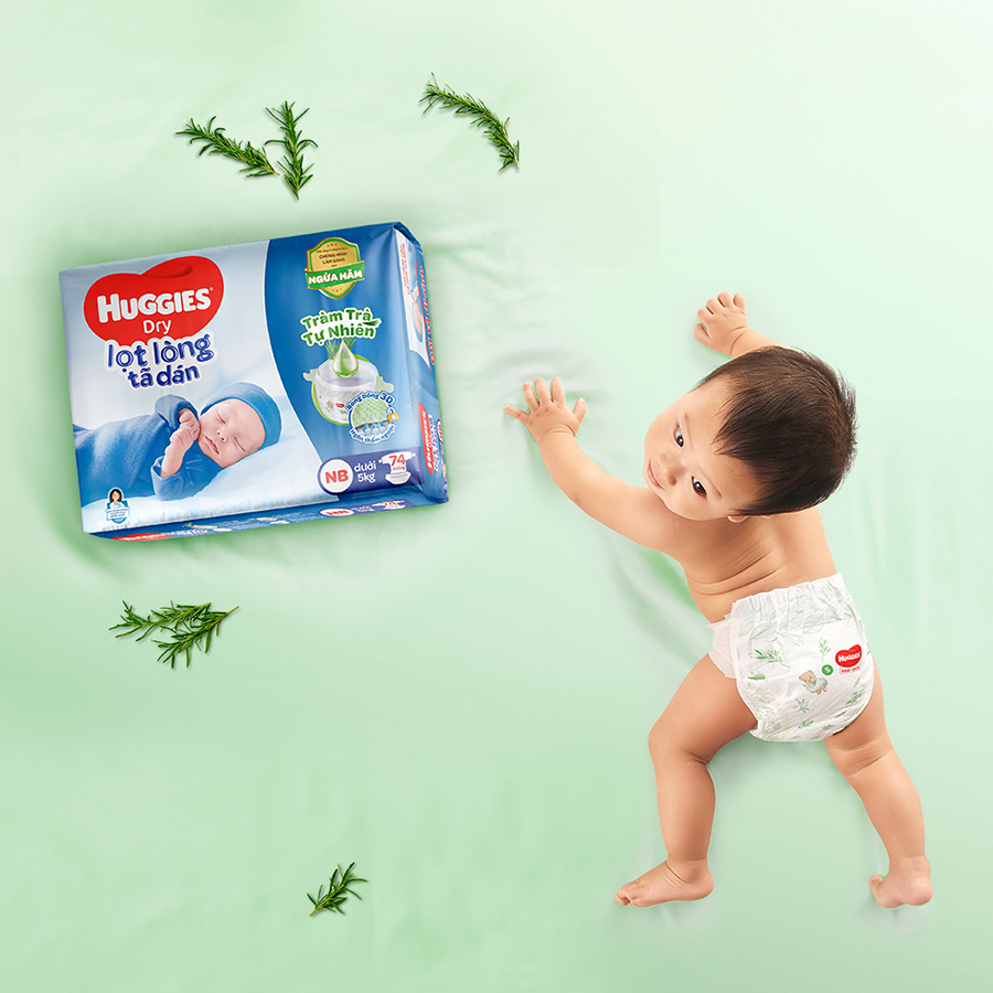 Tã dán sơ sinh Huggies NB40 - Gói 40 miếng Tràm Trà