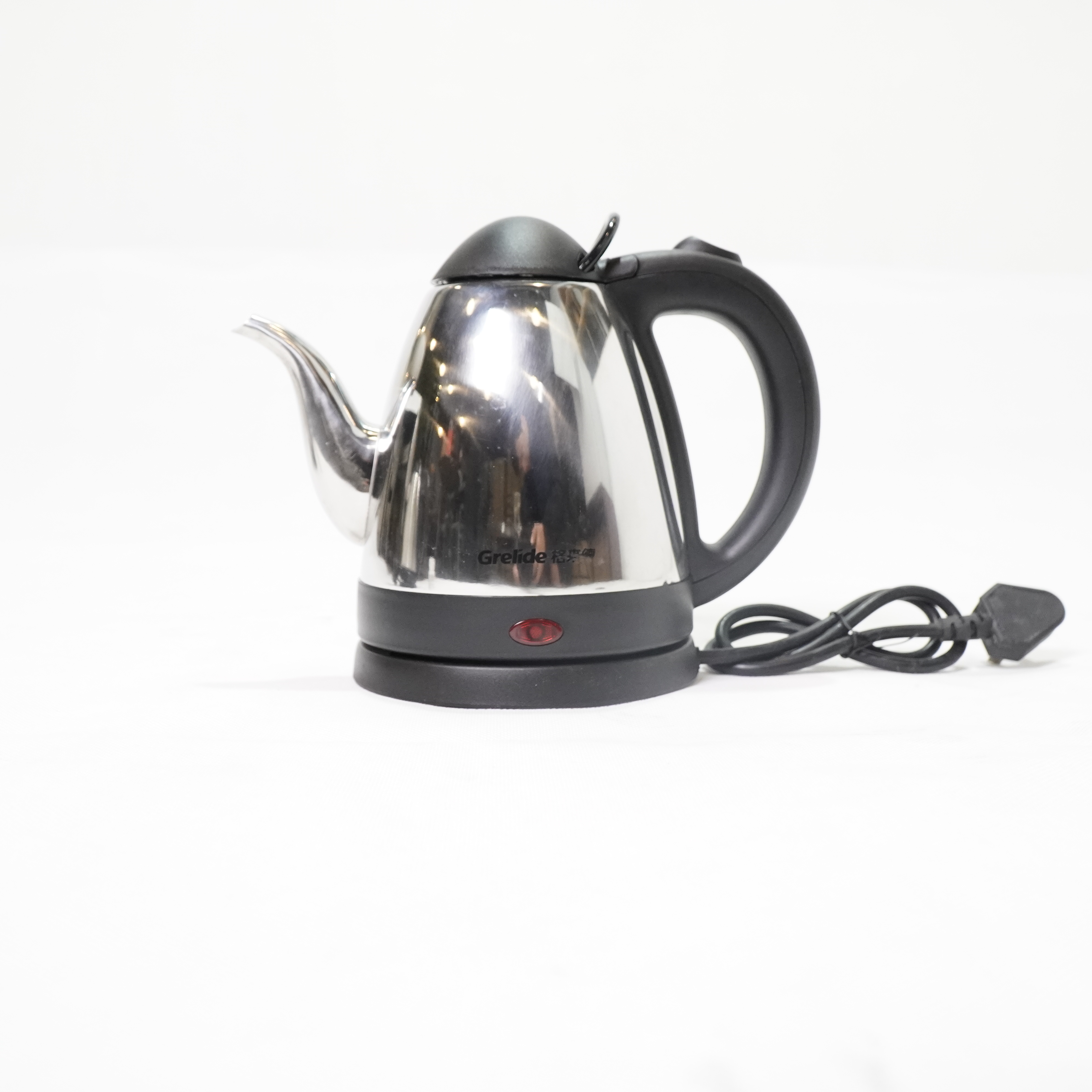 Ấm siêu tốc WKF-826B