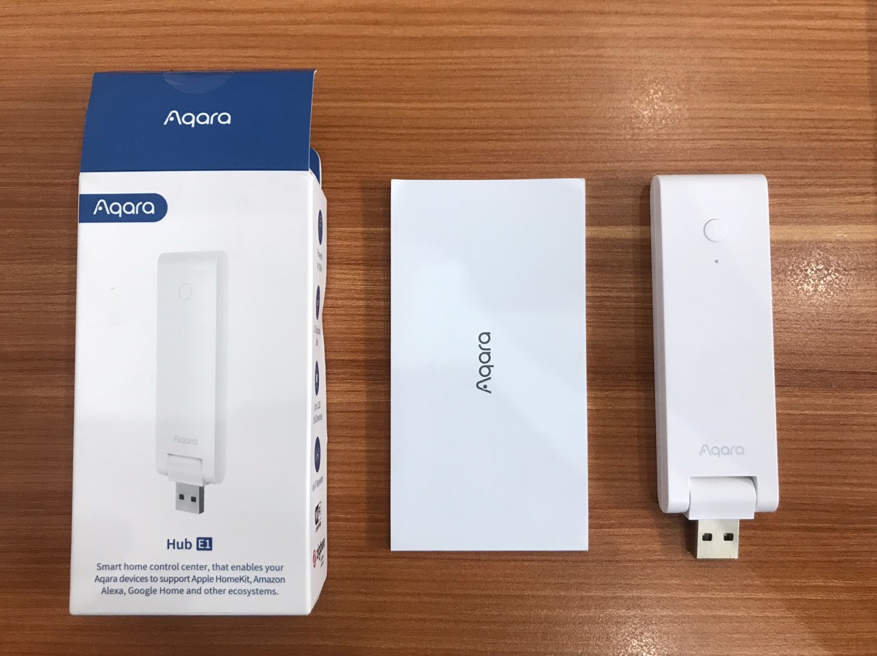 Bộ trung tâm Aqara E1 - Dạng USB nhỏ gọn, gập 105 độ, Zigbee 3.0 - Hỗ trợ Apple Homekit