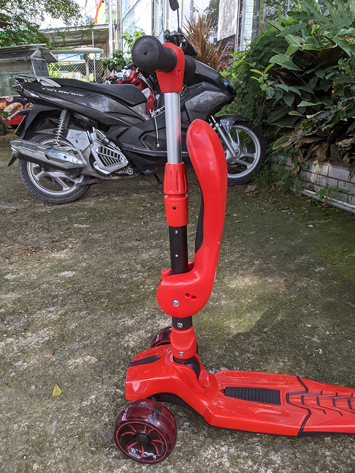 Xe trượt scooter 2 trong 1 cho bé HD-217